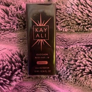 Oudgasm Rose Oud Intense Eau de Parfum Travel Spray 10ml